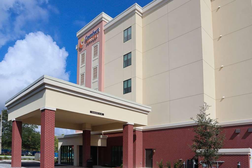 Comfort Suites Gainesville Near University Bagian luar foto
