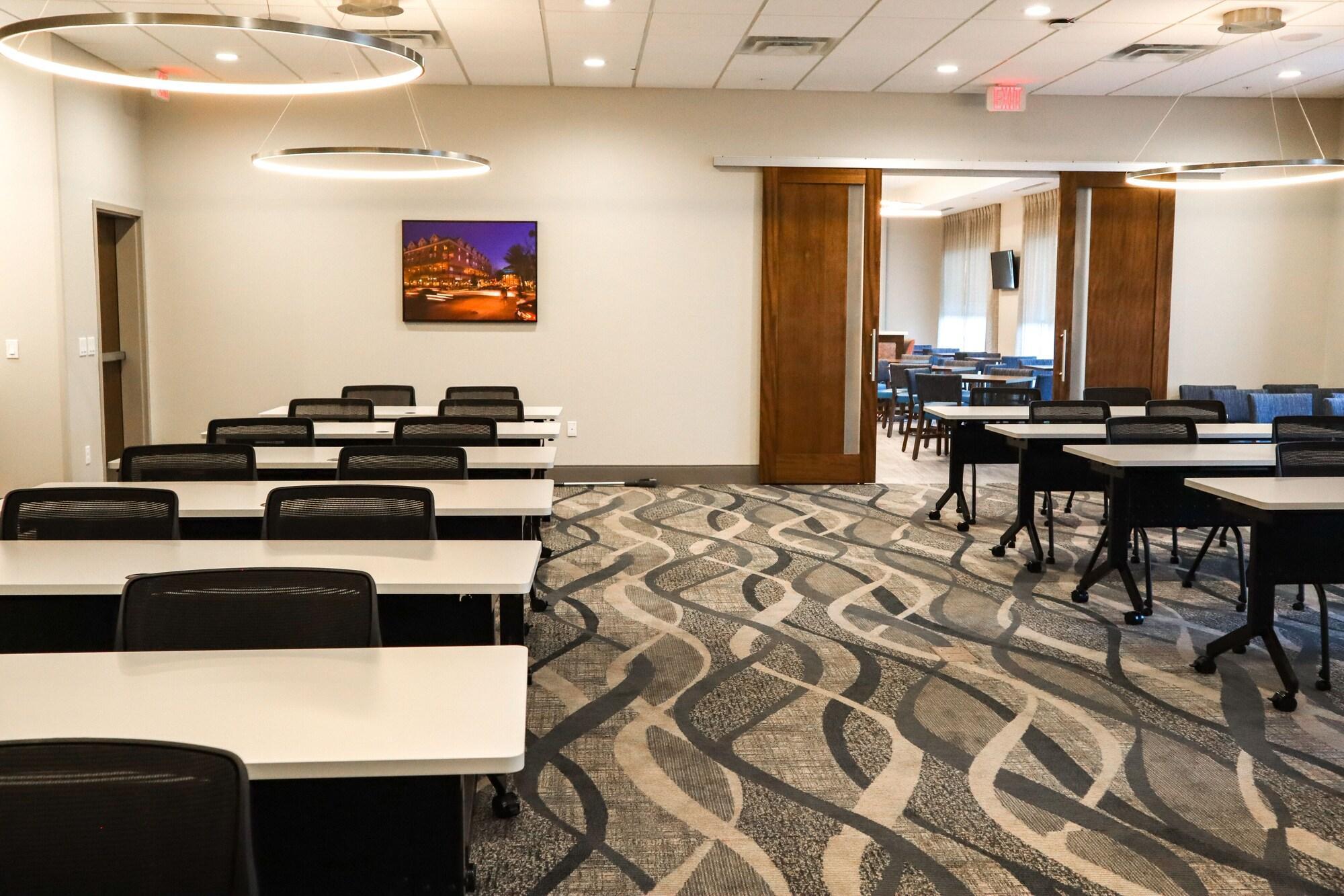 Comfort Suites Gainesville Near University Bagian luar foto