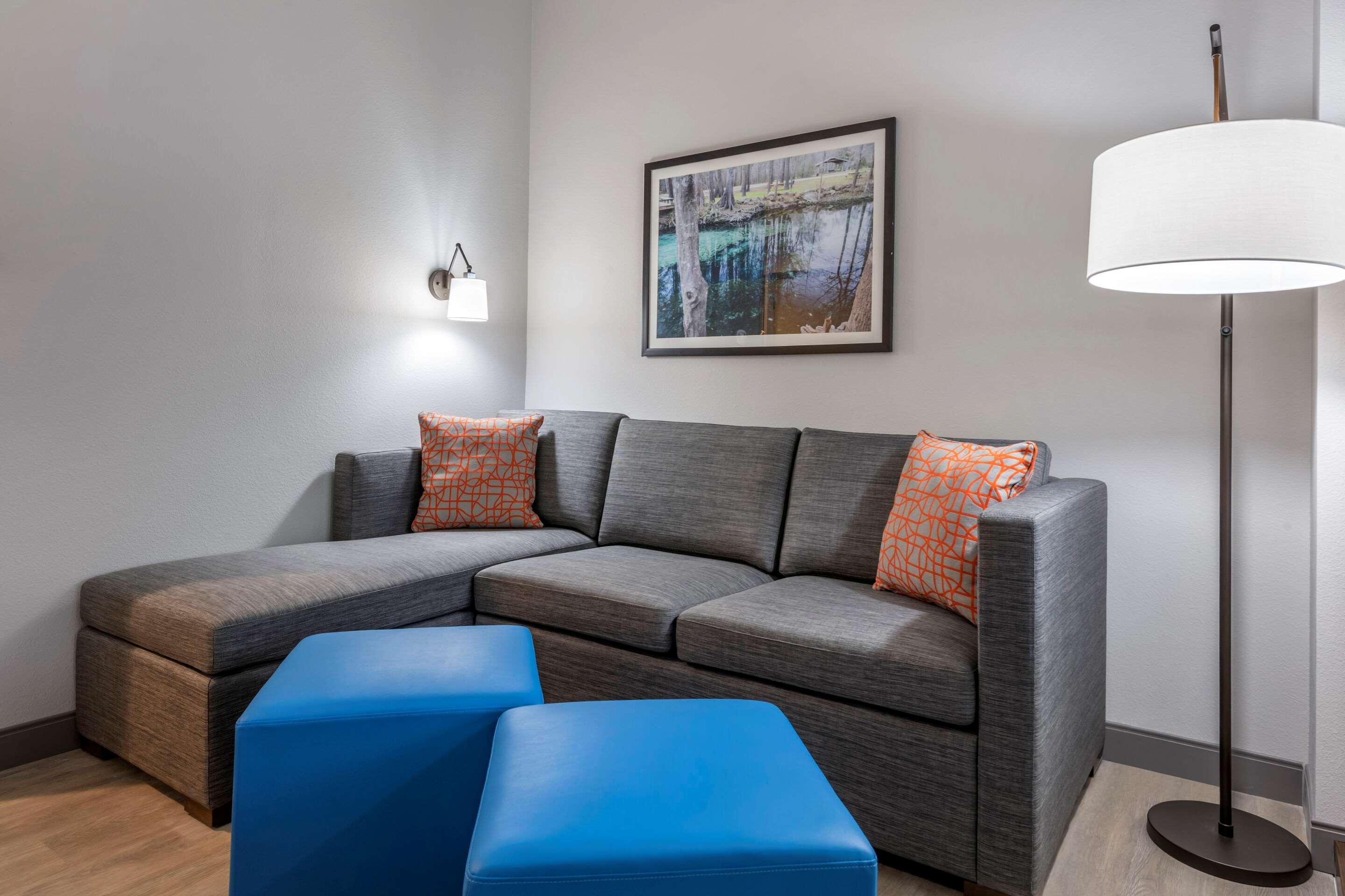 Comfort Suites Gainesville Near University Bagian luar foto