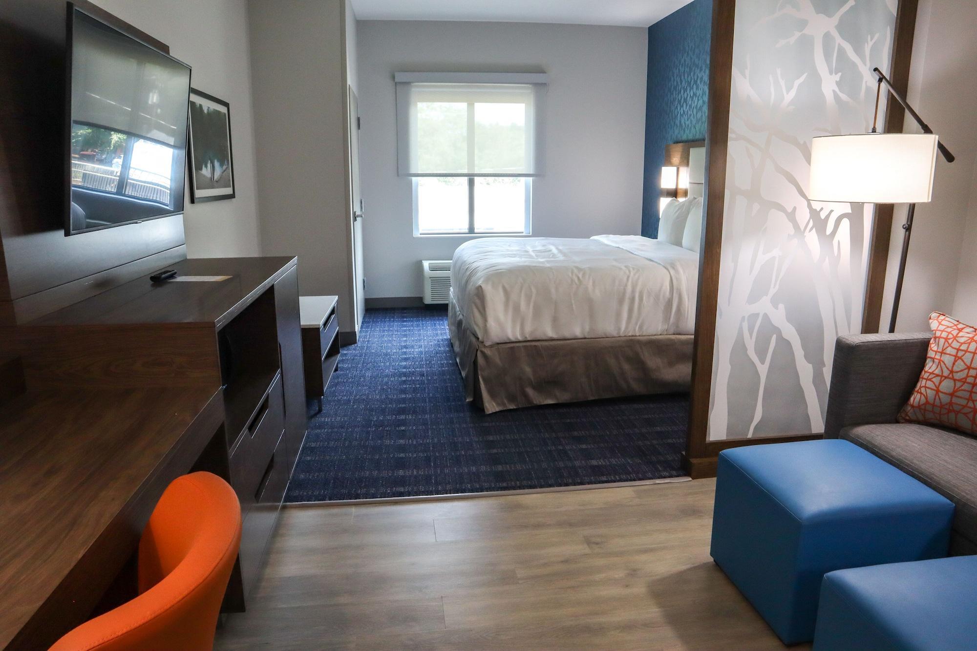 Comfort Suites Gainesville Near University Bagian luar foto