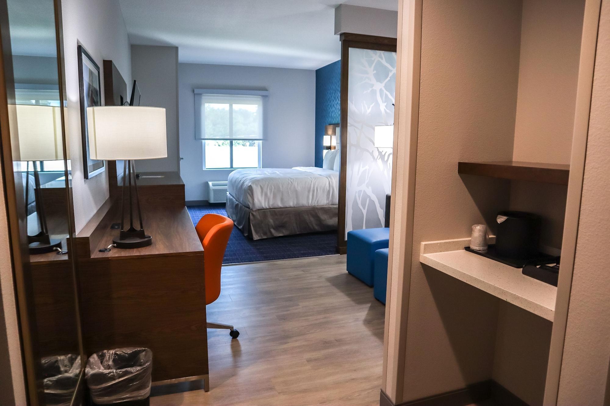 Comfort Suites Gainesville Near University Bagian luar foto