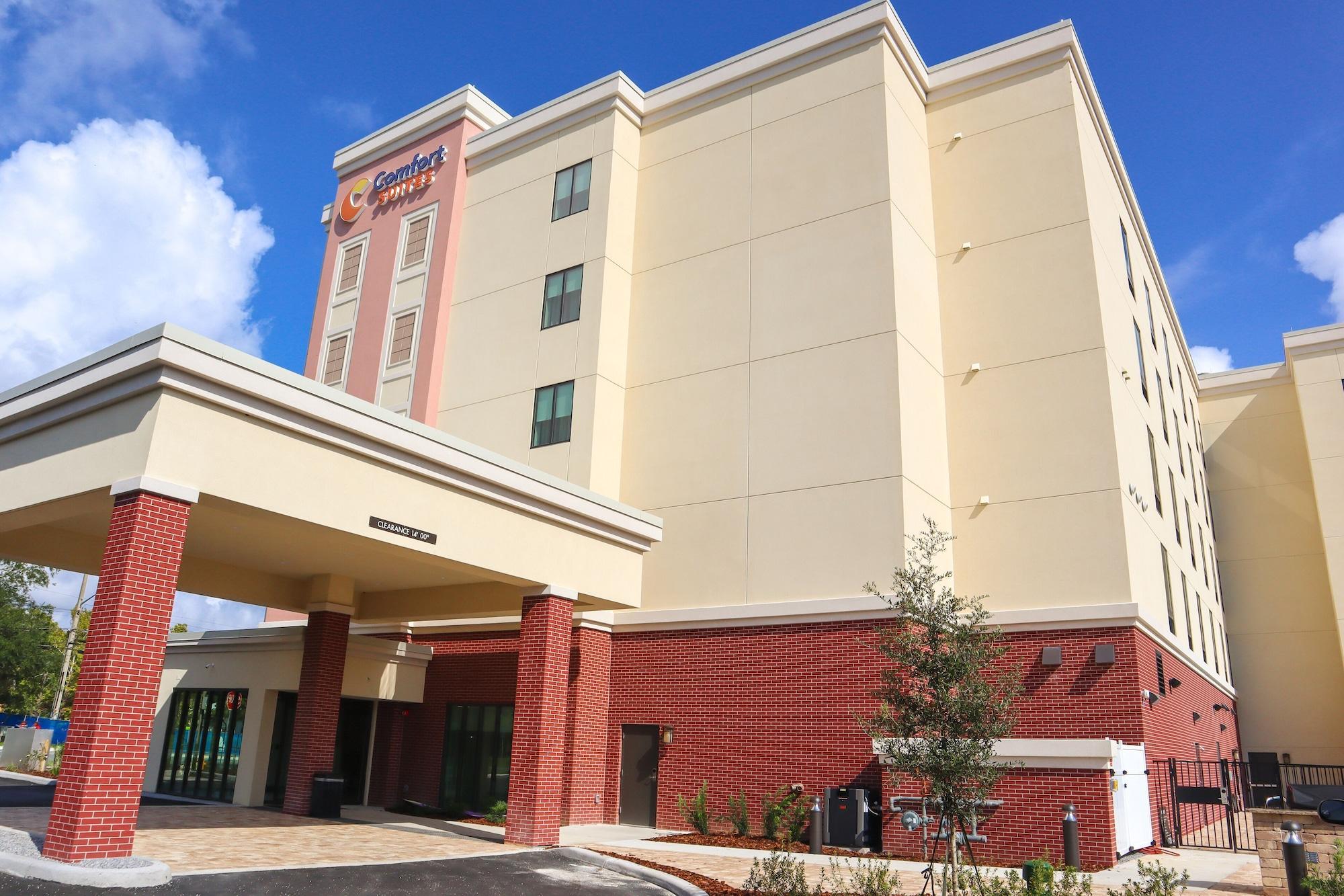 Comfort Suites Gainesville Near University Bagian luar foto