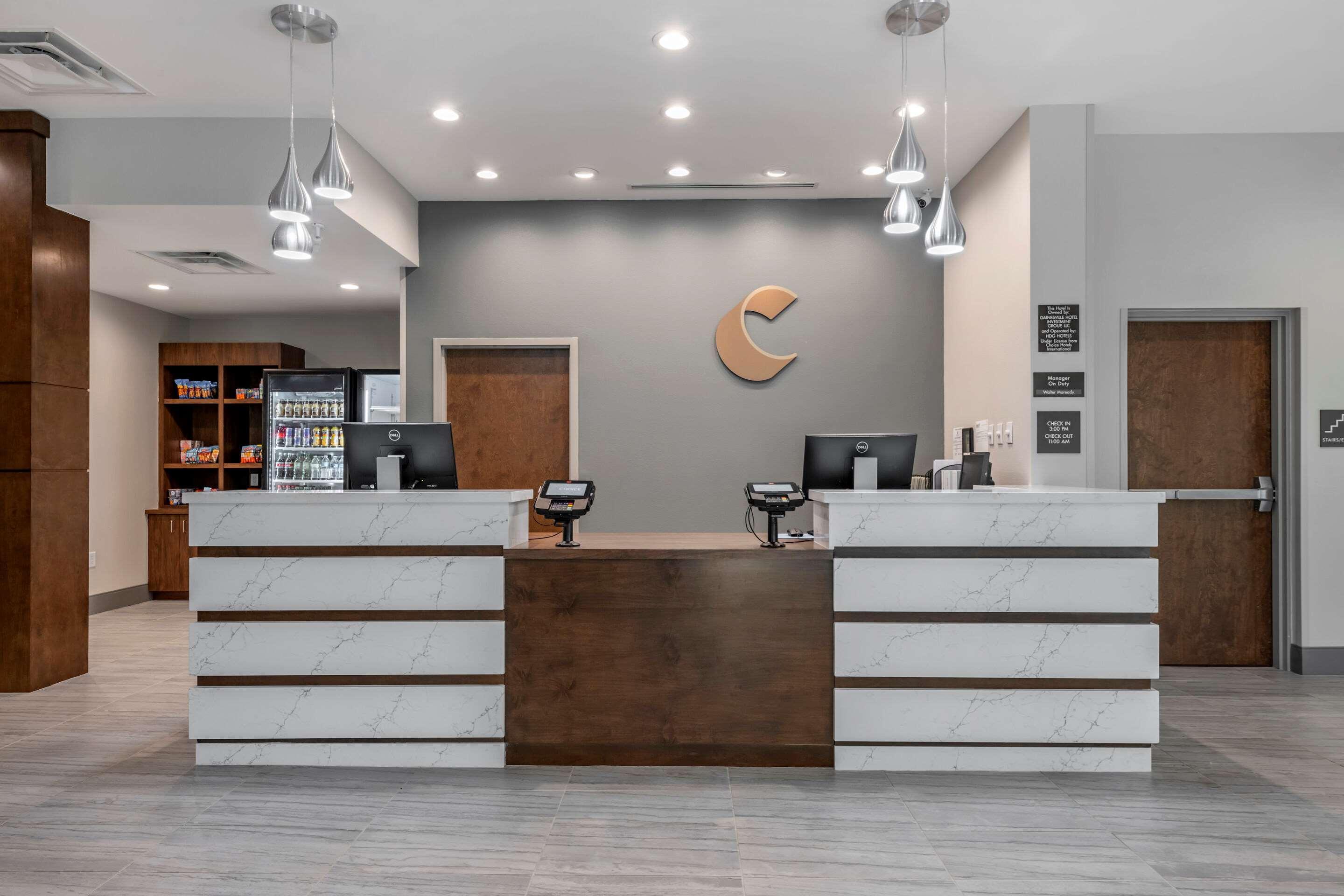 Comfort Suites Gainesville Near University Bagian luar foto