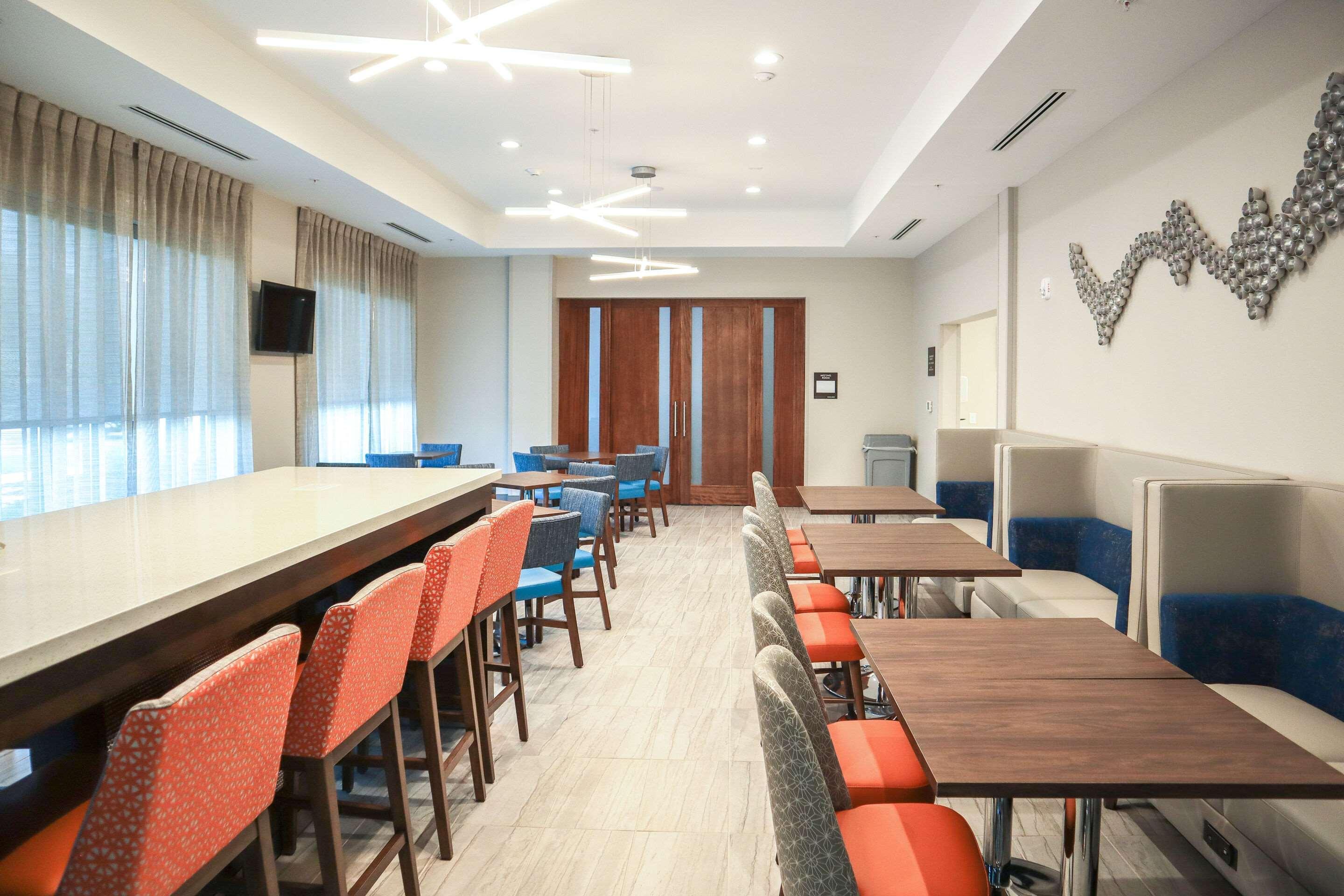 Comfort Suites Gainesville Near University Bagian luar foto