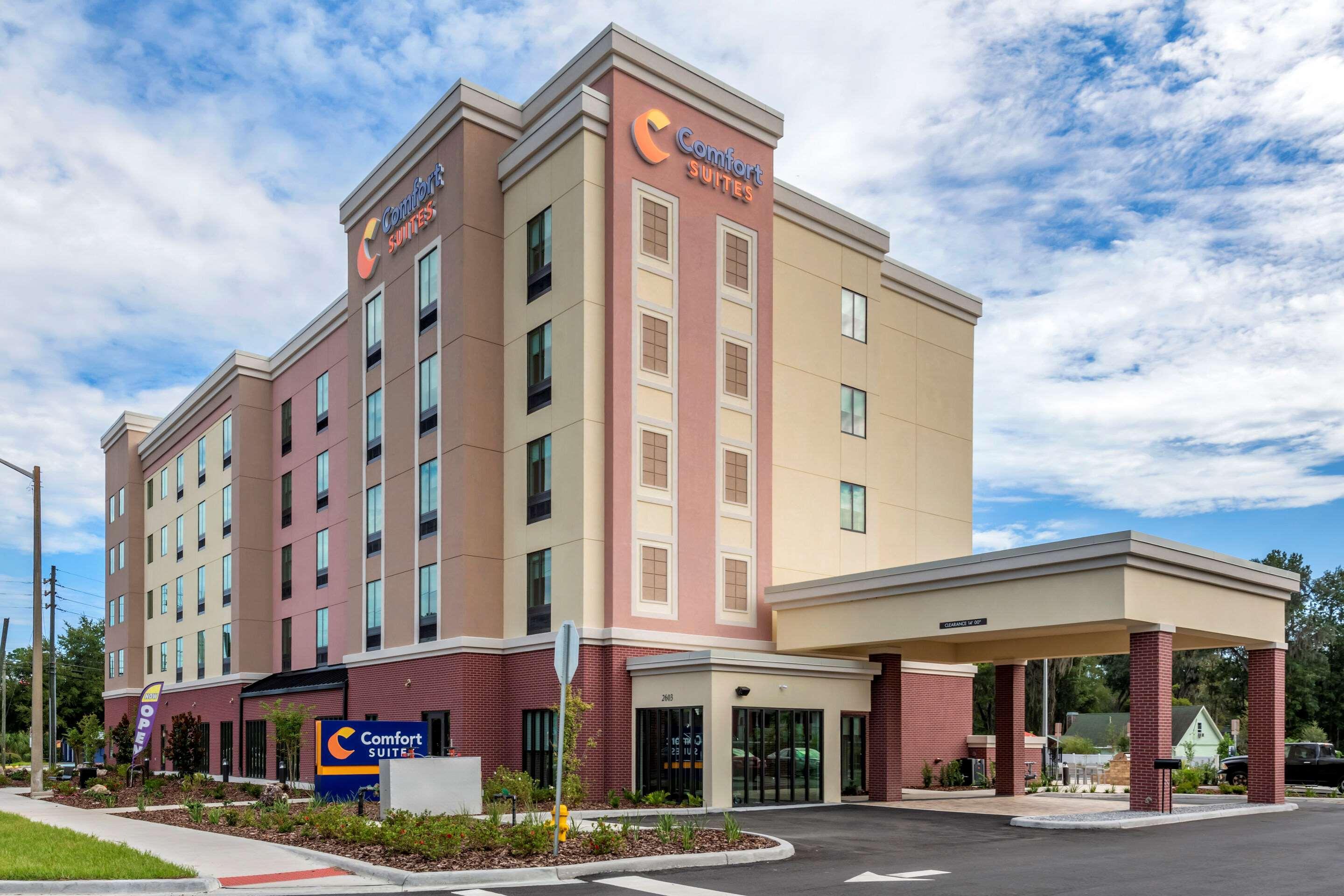 Comfort Suites Gainesville Near University Bagian luar foto