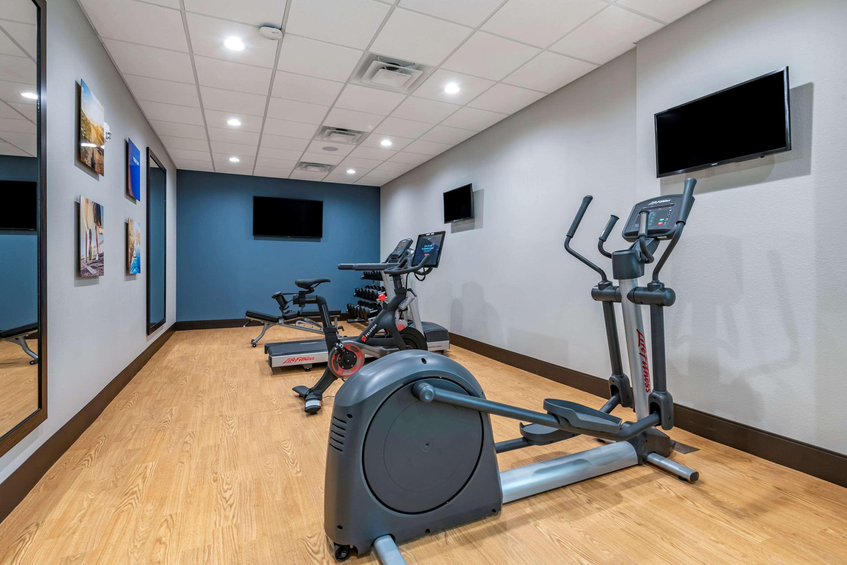 Comfort Suites Gainesville Near University Bagian luar foto