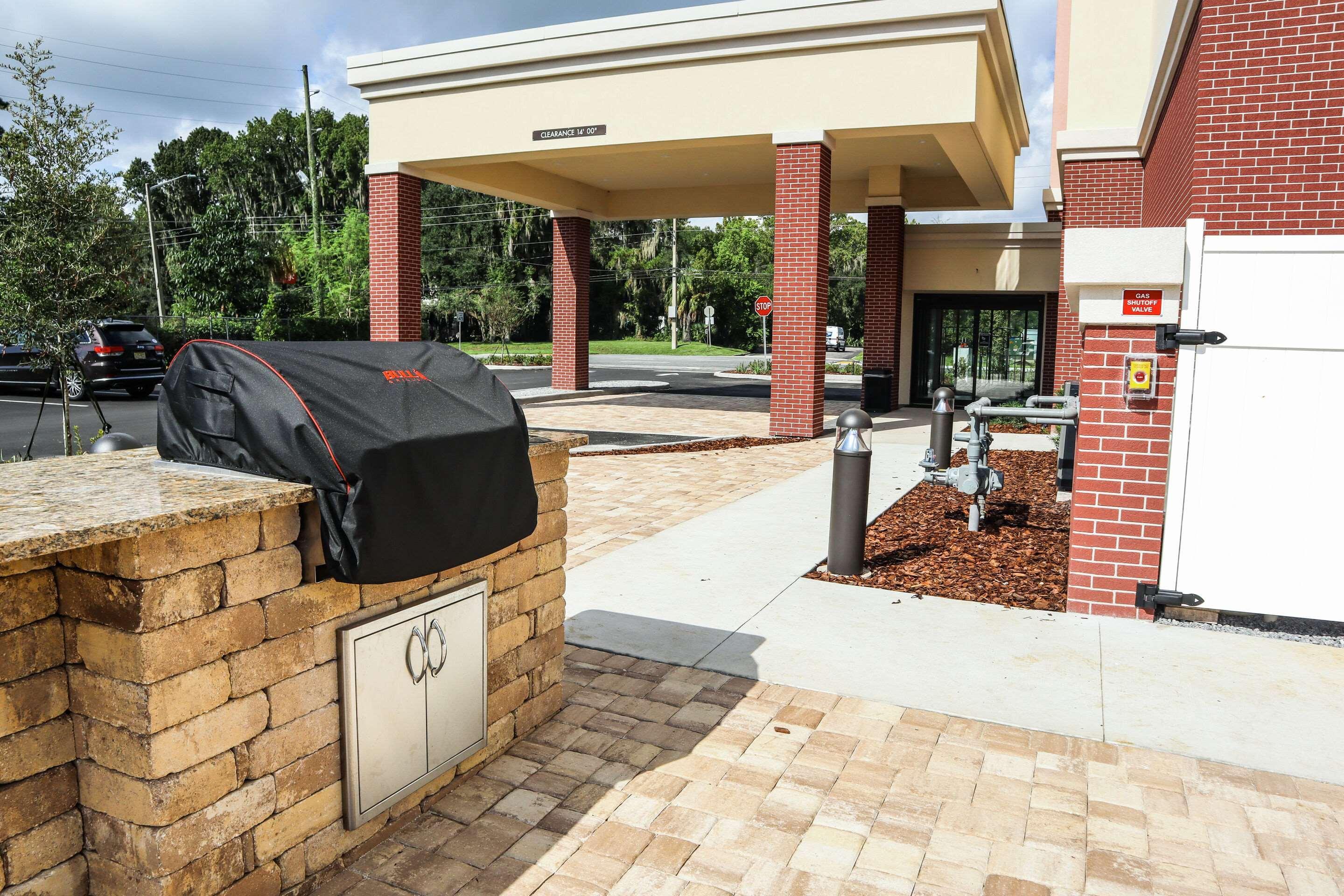 Comfort Suites Gainesville Near University Bagian luar foto